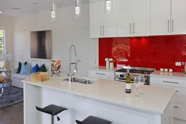 Photo of property in 28d Tram Valley Road, Swanson, Auckland, 0614