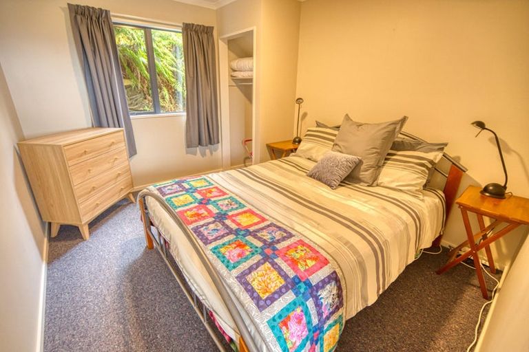 Photo of property in 9 Ranui Place, Moana, 7872