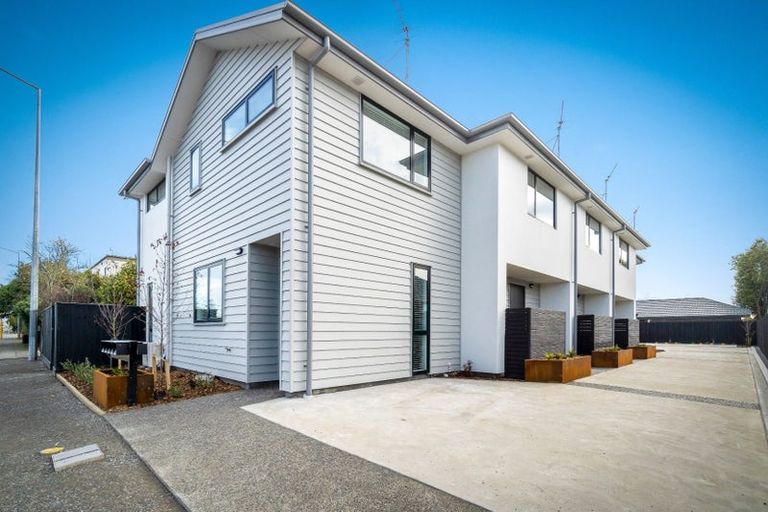Photo of property in 1/84 Blenheim Road, Riccarton, Christchurch, 8011