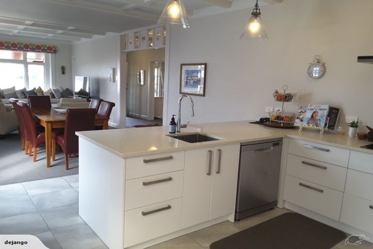 Photo of property in 14 Coronation Street, Ahuriri, Napier, 4110