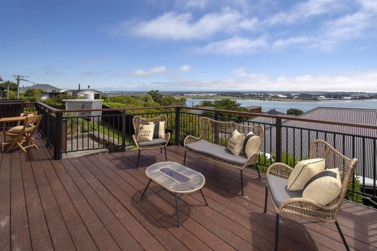 Photo of property in 51 Marama Crescent, Mount Pleasant, Christchurch, 8081