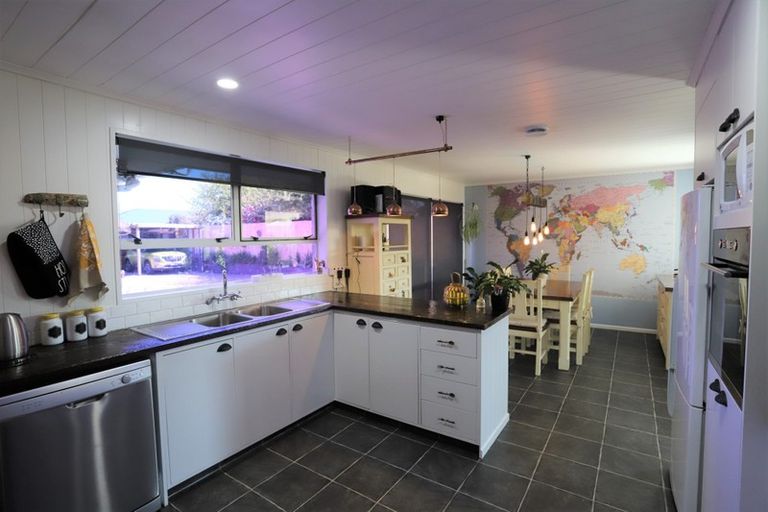 Photo of property in 275 High Street, Eltham, 4322