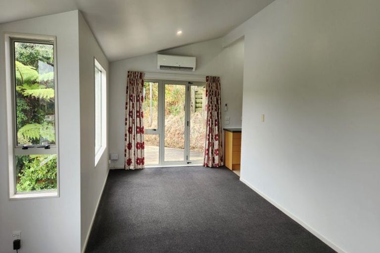 Photo of property in 17 Manitoba Place, Kingston, Wellington, 6021