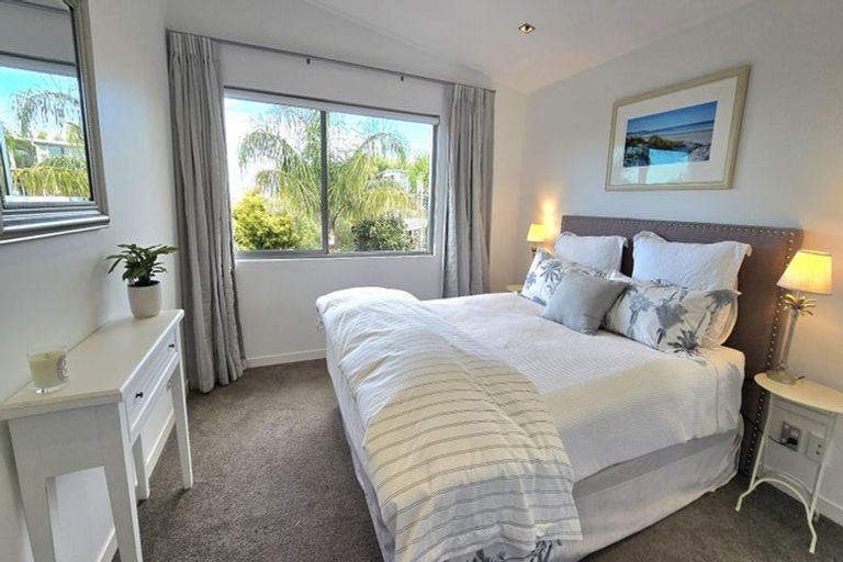 Photo of property in 87 Castor Bay Road, Castor Bay, Auckland, 0620