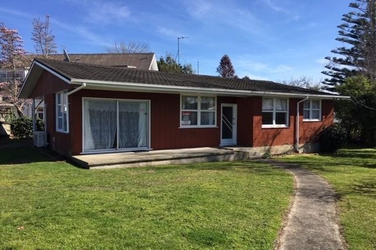 Photo of property in 25 Hillcrest Road, Hillcrest, Hamilton, 3216