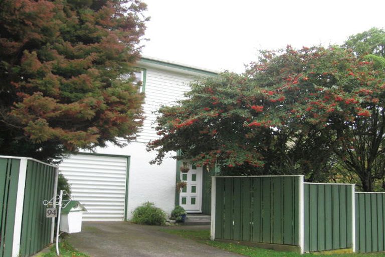 Photo of property in 94 Redwood Avenue, Tawa, Wellington, 5028