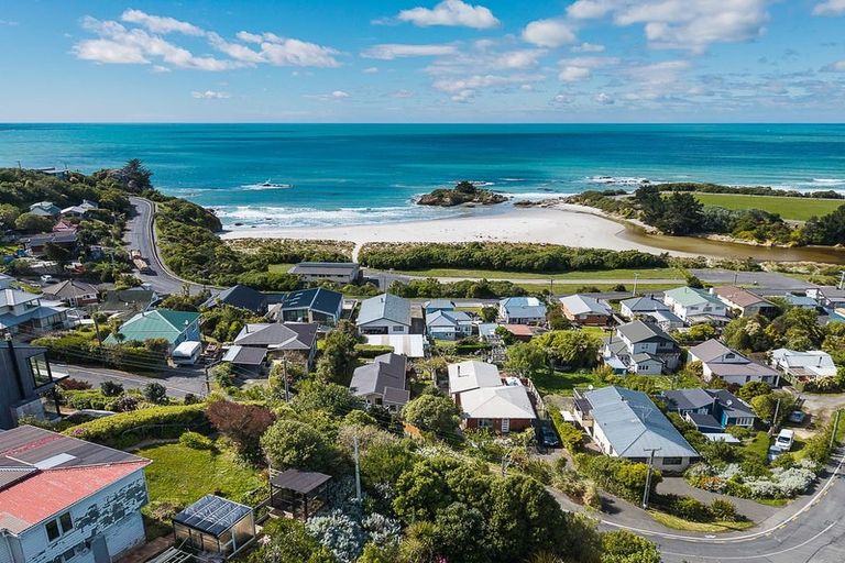 Photo of property in 17 Seaview Road, Brighton, Dunedin, 9035