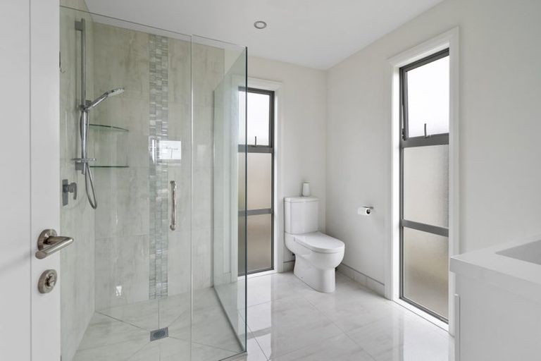 Photo of property in 27 Silicon Way, Fitzherbert, Palmerston North, 4410