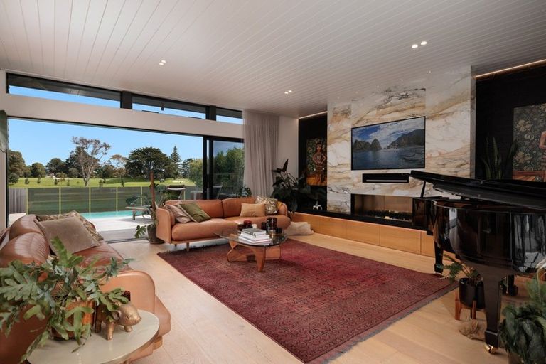 Photo of property in 210 Oceanbeach Road, Mount Maunganui, 3116