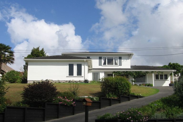 Photo of property in 31 Parr Terrace, Castor Bay, Auckland, 0620