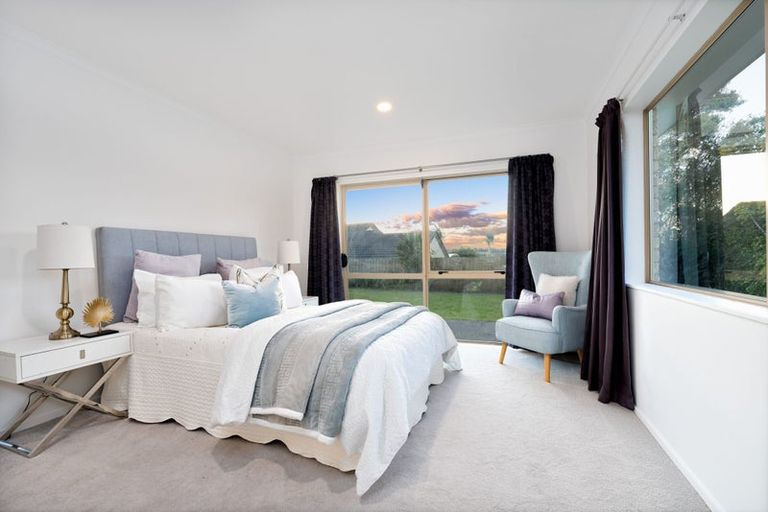 Photo of property in 36 Fleetwood Drive, Henderson, Auckland, 0612