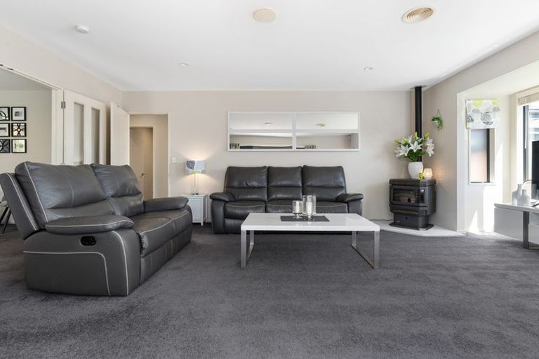 Photo of property in 15 Marymere Place, Hei Hei, Christchurch, 8042