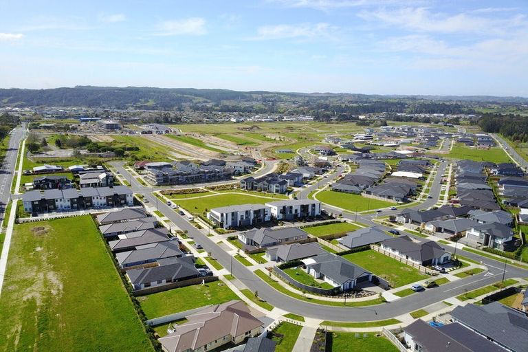 Photo of property in 20c Winfield Road, Kumeu, 0810