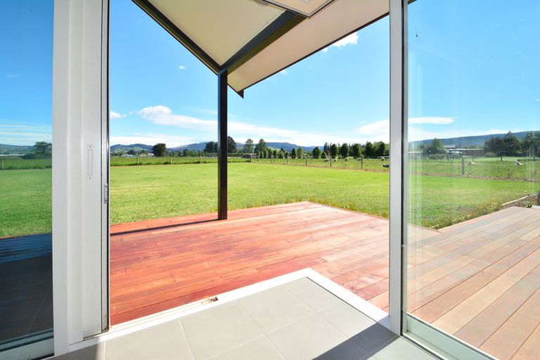 Photo of property in 100 Wingatui Road, Mosgiel, 9024