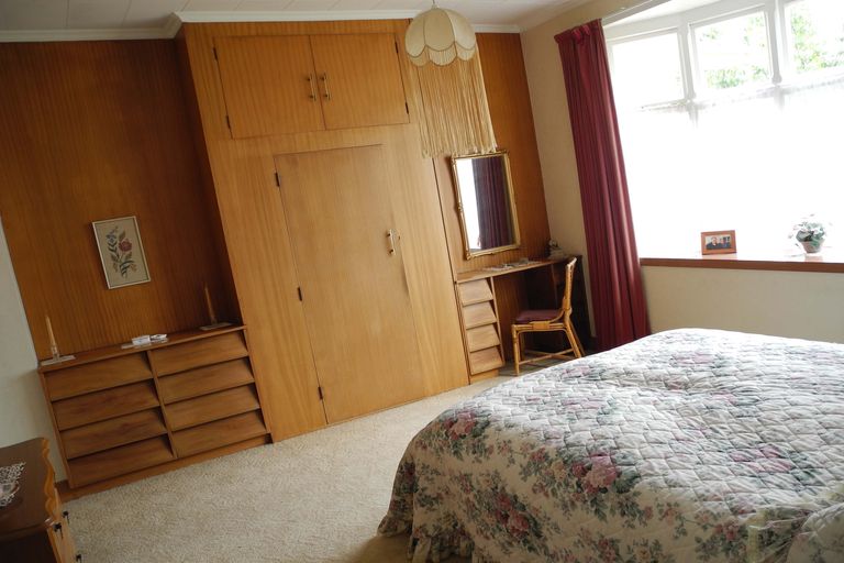 Photo of property in 33 Rhodes Street, Waimate, 7924