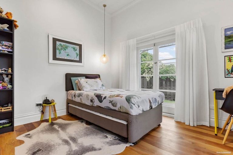 Photo of property in 4 Cardiff Street, Pukekohe, 2120