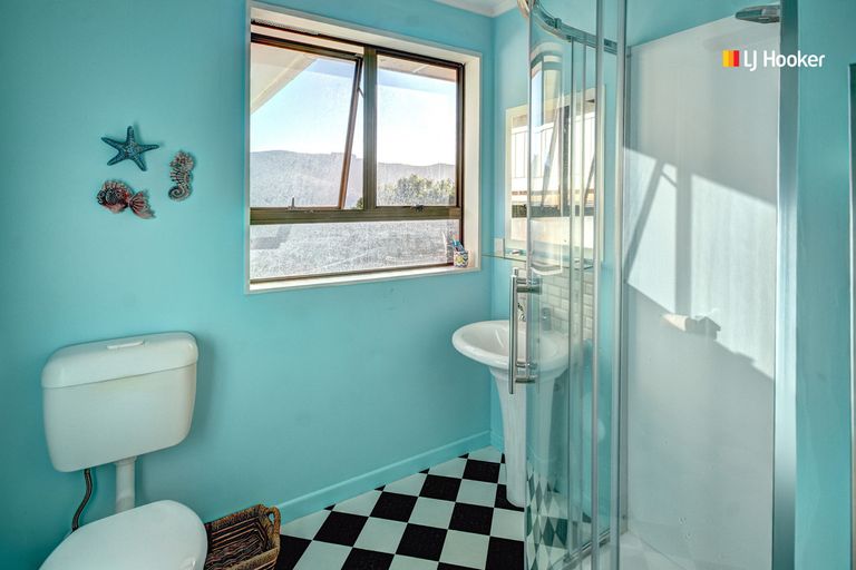 Photo of property in 34 Bayne Terrace, Macandrew Bay, Dunedin, 9014