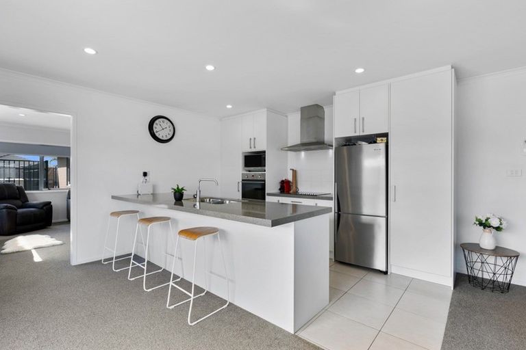 Photo of property in 18 Kamahi Crescent, Papamoa Beach, Papamoa, 3118