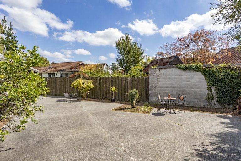 Photo of property in 2/38a Greers Road, Burnside, Christchurch, 8041
