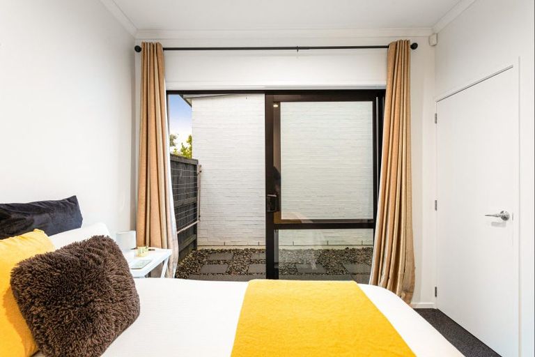 Photo of property in 2 Sacred Kingfisher Road, Hobsonville, Auckland, 0616