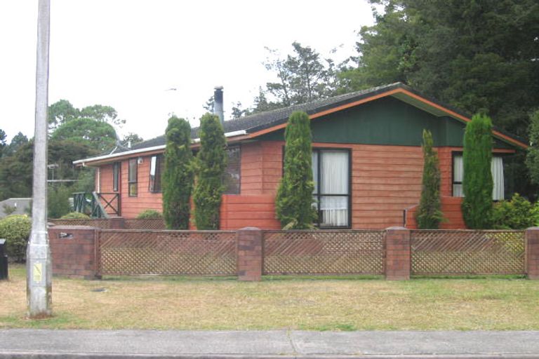 Photo of property in 8 Fernwood Grove, Bayview, Auckland, 0629