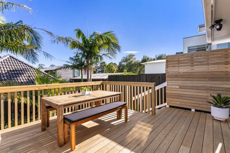 Photo of property in 2/16 Kenmure Avenue, Forrest Hill, Auckland, 0620