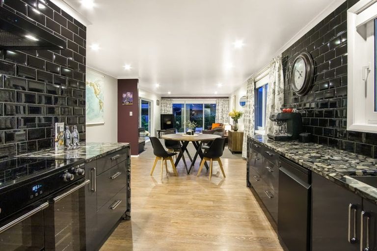 Photo of property in 9 Rongonui Street, Elderslea, Upper Hutt, 5018