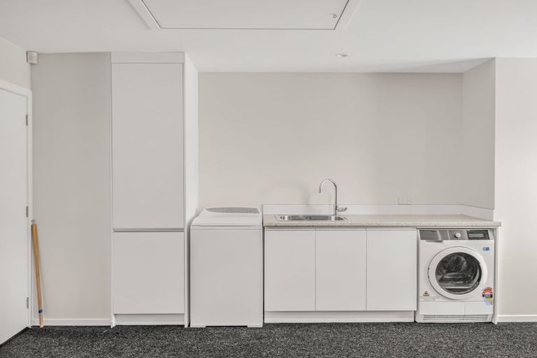 Photo of property in 33 Golf Vue Place, Castlecliff, Whanganui, 4501