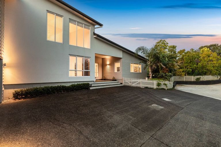 Photo of property in 30c Marine Parade, Mellons Bay, Auckland, 2014