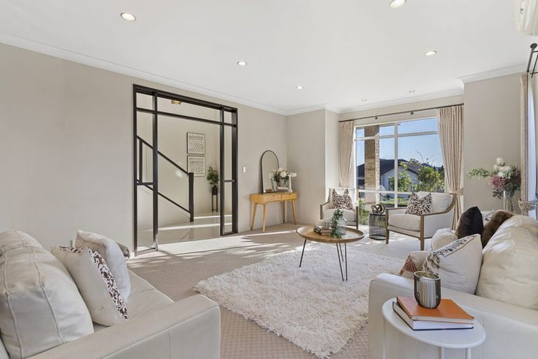 Photo of property in 86 Coachman Drive, Flat Bush, Auckland, 2016