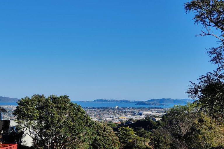Photo of property in 75 Major Drive, Kelson, Lower Hutt, 5010