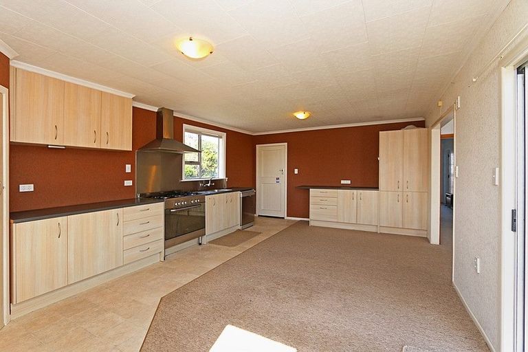 Photo of property in 33 Longfellow Road, Opunake, 4616