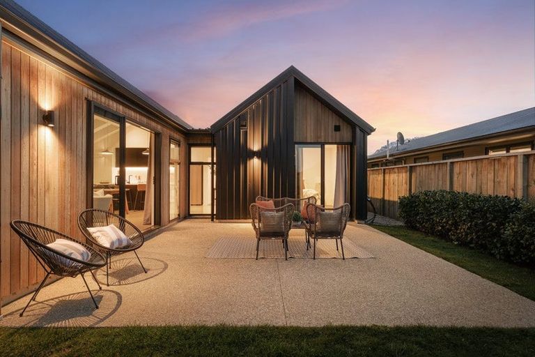 Photo of property in 70 Jack Hanley Drive, Jacks Point, Queenstown, 9371