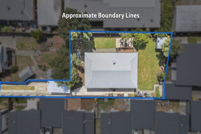 Photo of property in 2/22 Mathesons Road, Phillipstown, Christchurch, 8011