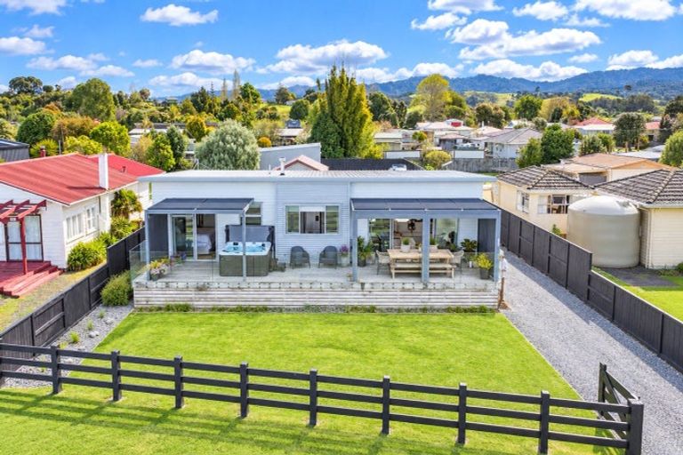 Photo of property in 989 East Coast Road, Kaiaua, Miranda, 2473