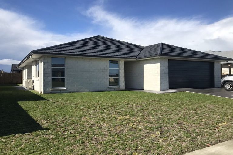Photo of property in 37 Piata Street, Papamoa Beach, Papamoa, 3118