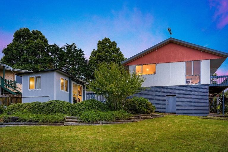 Photo of property in 11 Beauchamp Drive, Massey, Auckland, 0614