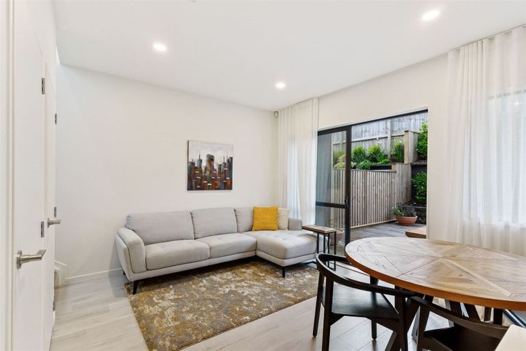 Photo of property in 136b Tiriwa Drive, Massey, Auckland, 0614