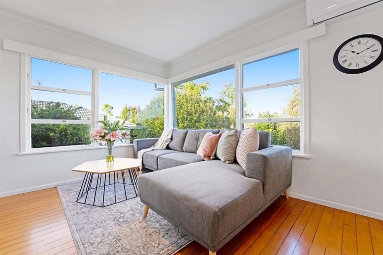 Photo of property in 1/22 Margaret Place, Milford, Auckland, 0620