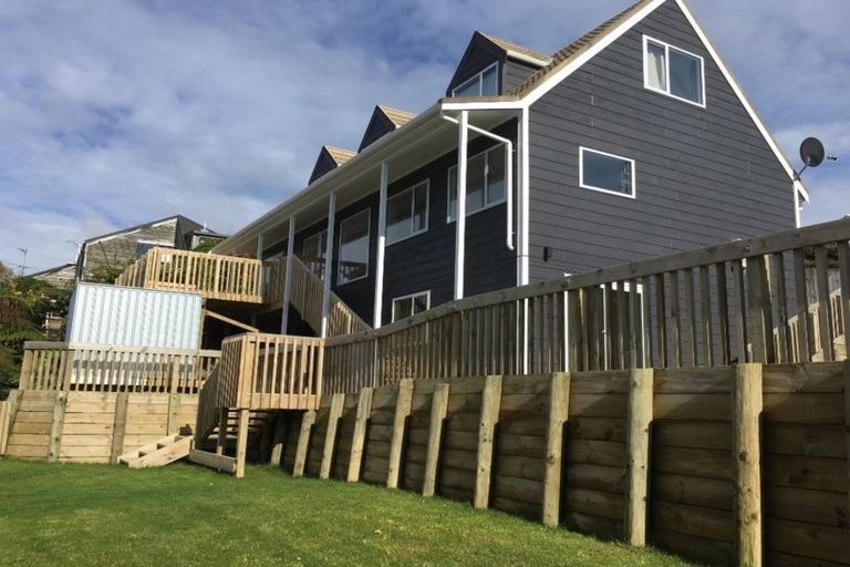 Photo of property in 5 Jacaranda Grove, Maungaraki, Lower Hutt, 5010