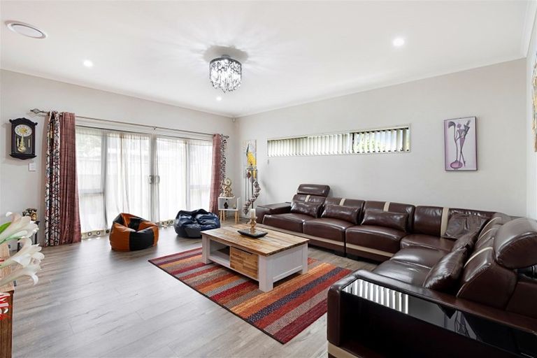 Photo of property in 7a Woodvale Road, Glen Eden, Auckland, 0602