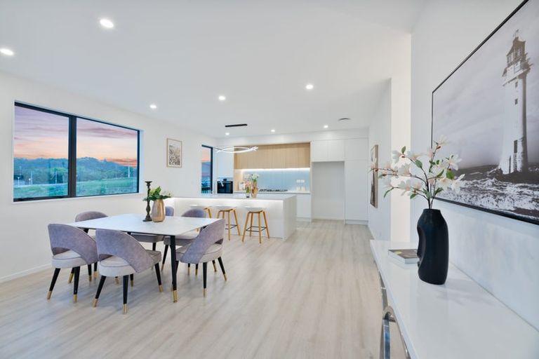 Photo of property in 7 Kiokio Place, Swanson, Auckland, 0614