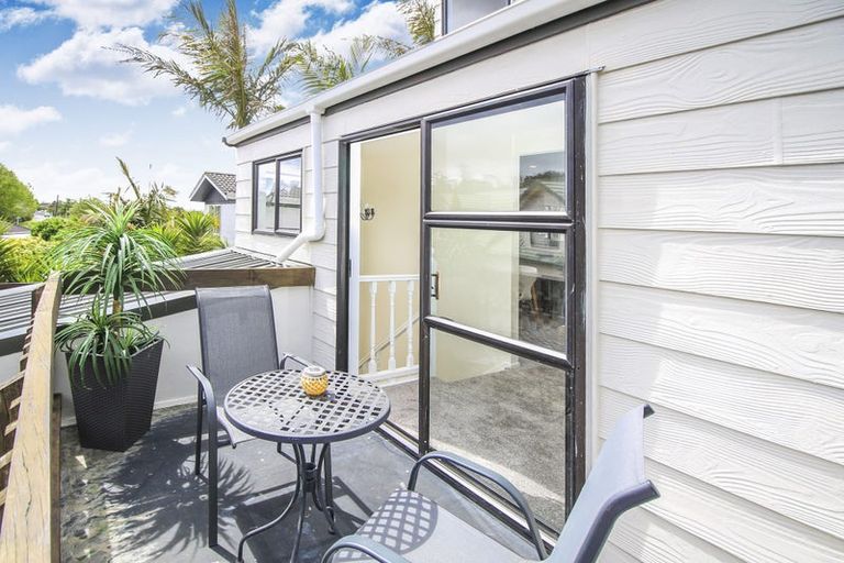 Photo of property in 5a Sabot Place, Massey, Auckland, 0614