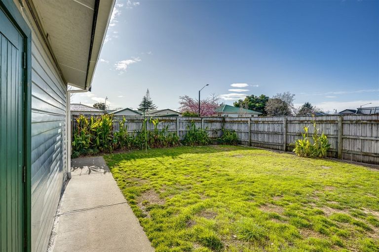 Photo of property in 22 Chester Street, Taradale, Napier, 4112