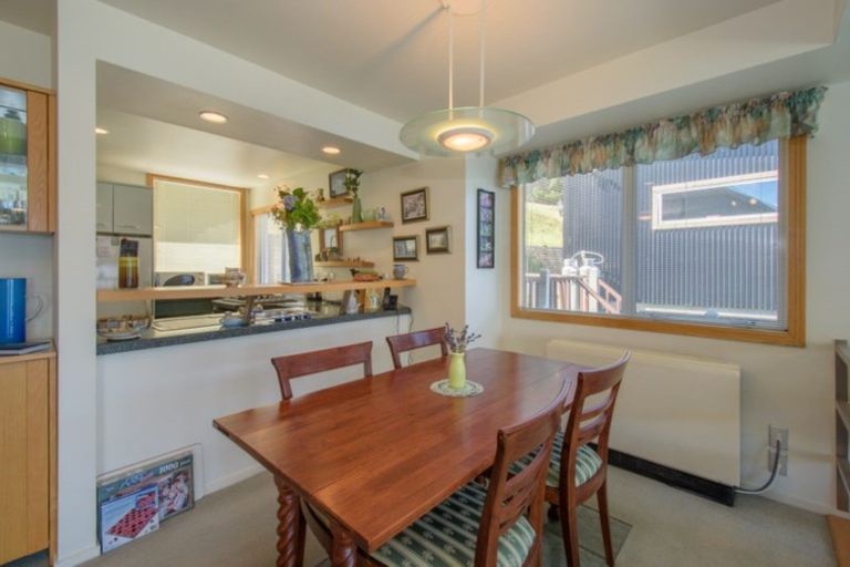 Photo of property in 113b Wynyard Crescent, Fernhill, Queenstown, 9300