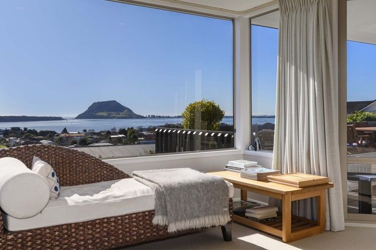 Photo of property in 18 Hinewa Road, Otumoetai, Tauranga, 3110