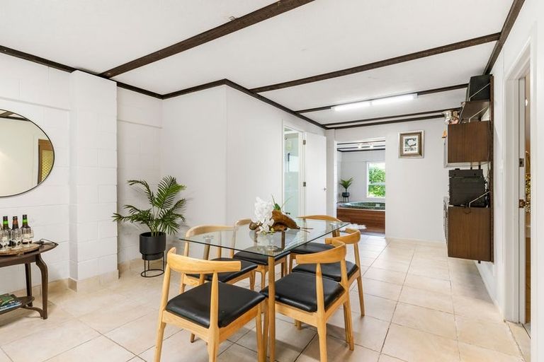 Photo of property in 10 Etherege Place, Howick, Auckland, 2014