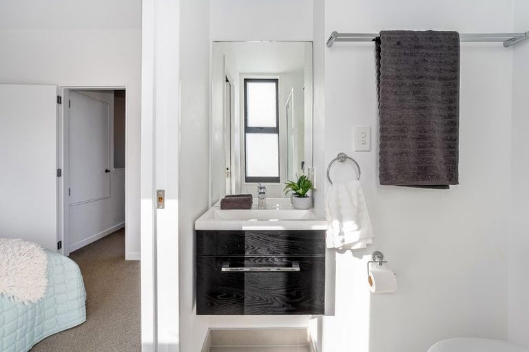 Photo of property in 7/20 Trent Street, Island Bay, Wellington, 6023
