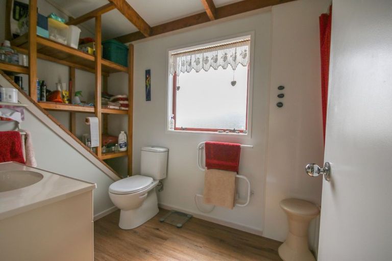 Photo of property in 221 Pahi Road, Pahi, Paparoa, 0571