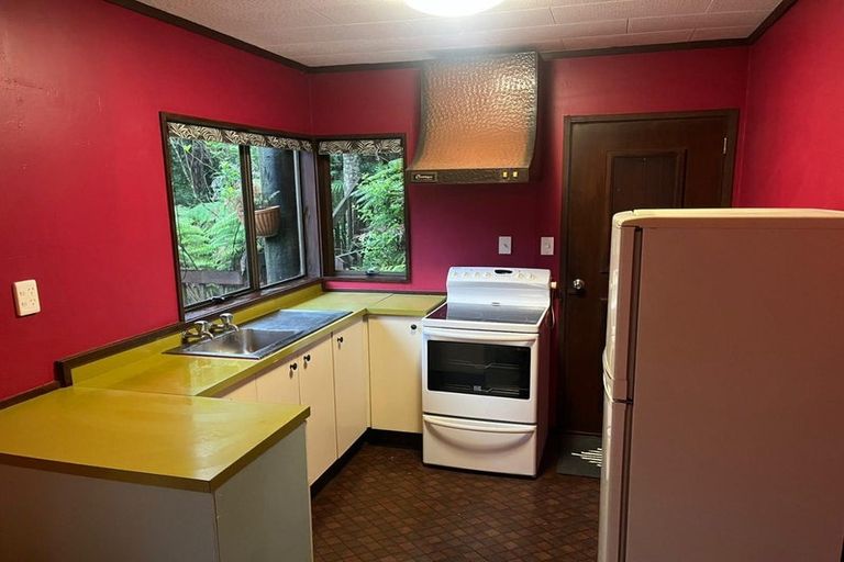 Photo of property in 13 Felstead Street, Birkenhead, Auckland, 0626